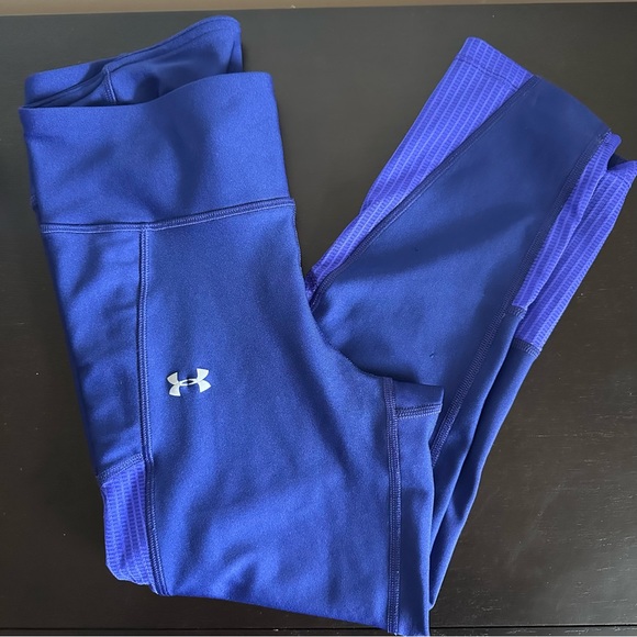 Under Armour Fly By HeatGear Capri Workout Leggings Purple Back Pocket Nordstrom - Picture 6 of 9